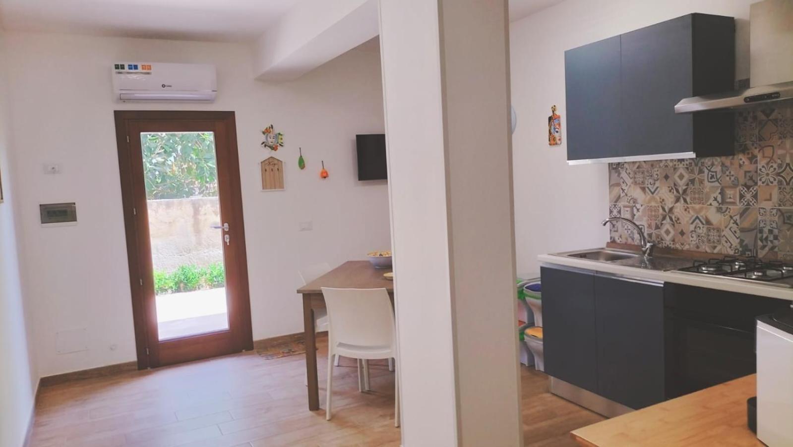 Sole Mare Casa Vacanze Пицолунго Екстериор снимка